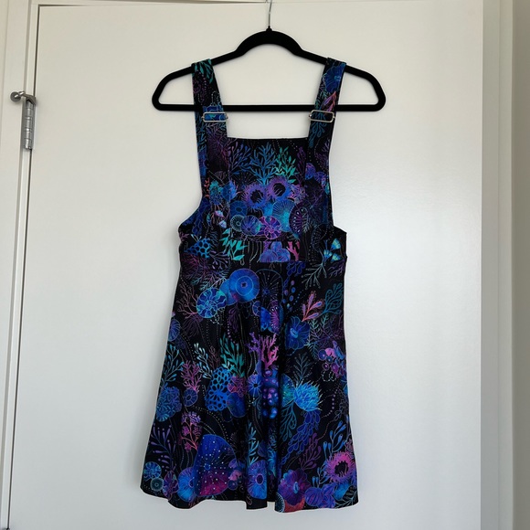Black Milk Floral Coral Apron Dress - Limited NWT Size Medium *Rare* - Picture 7 of 8